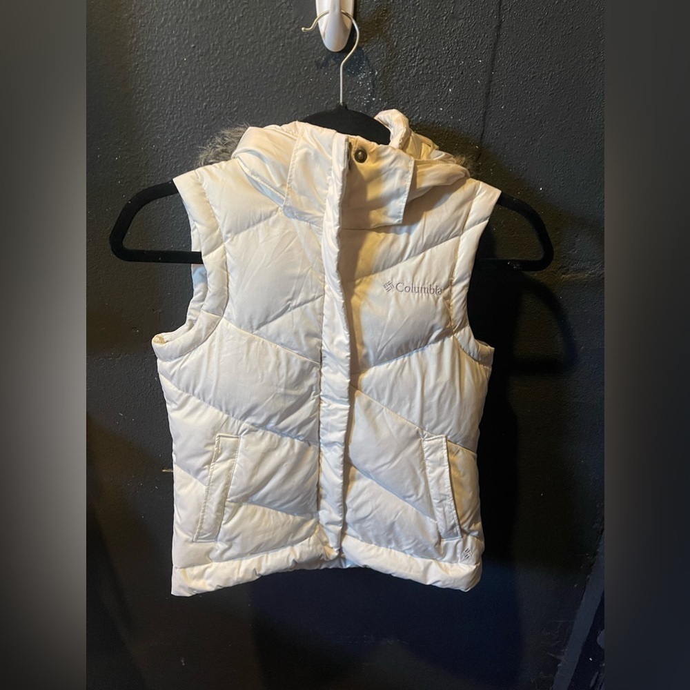 Columbia White Puffer Vest with Hood - Girls